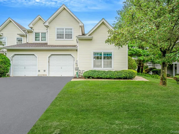 220 Erik Drive, East Setauket, NY 11733
