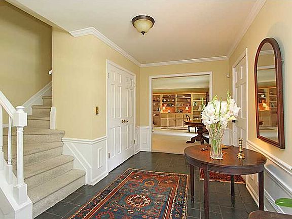 3rd image of 3712 Fox Hills Dr SE
