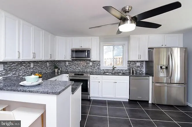 2106 S Lowell St — Photo 16