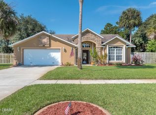86 Old Sunbeam Dr, South Daytona, FL 32119