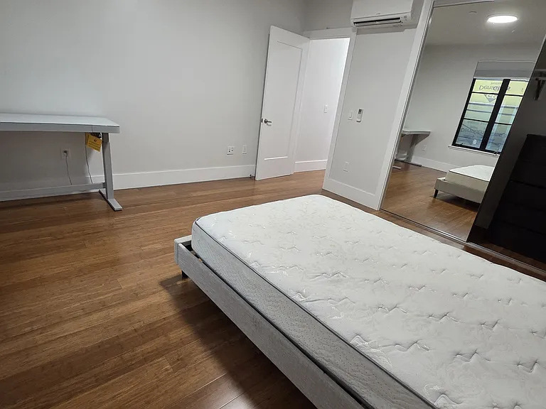 2550 Regent St #9 — Photo 15