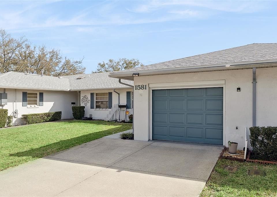 1st image of 1581 OAKVIEW CIRCLE SE