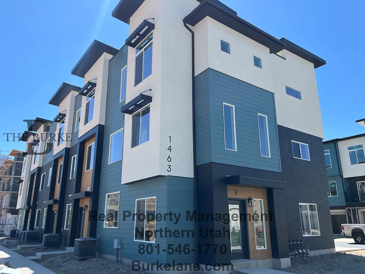 Building Photo - 1463 W Grayson Way #3
