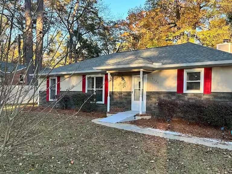 5126 Boyd Dr — Photo 1