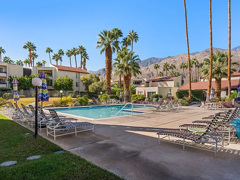 1472 S Camino Real — Photo 28