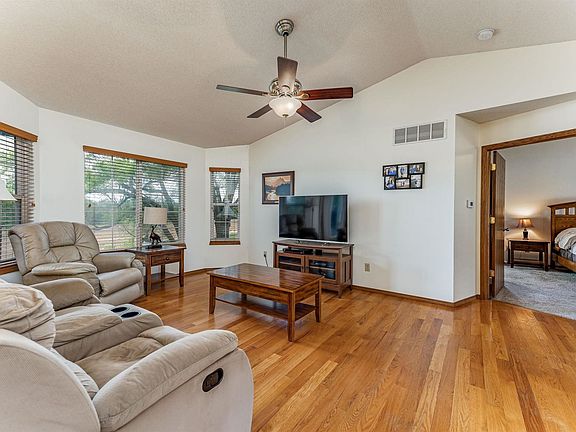 5th image of 2027 N Whitetail Ct