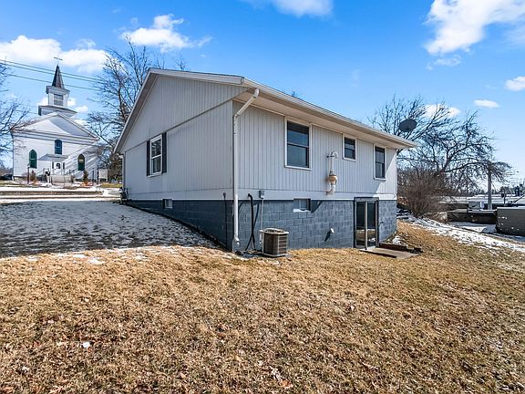 5th image of 60 Griswold St