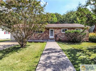 11 Brookside Rd, Edison, NJ 08817