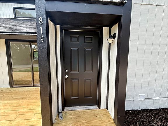 3rd image of 819 Chickasaw Ave