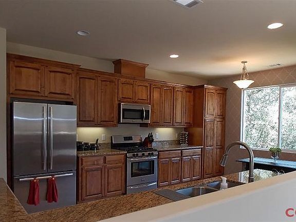 4th image of 421 Montebello Oaks Dr