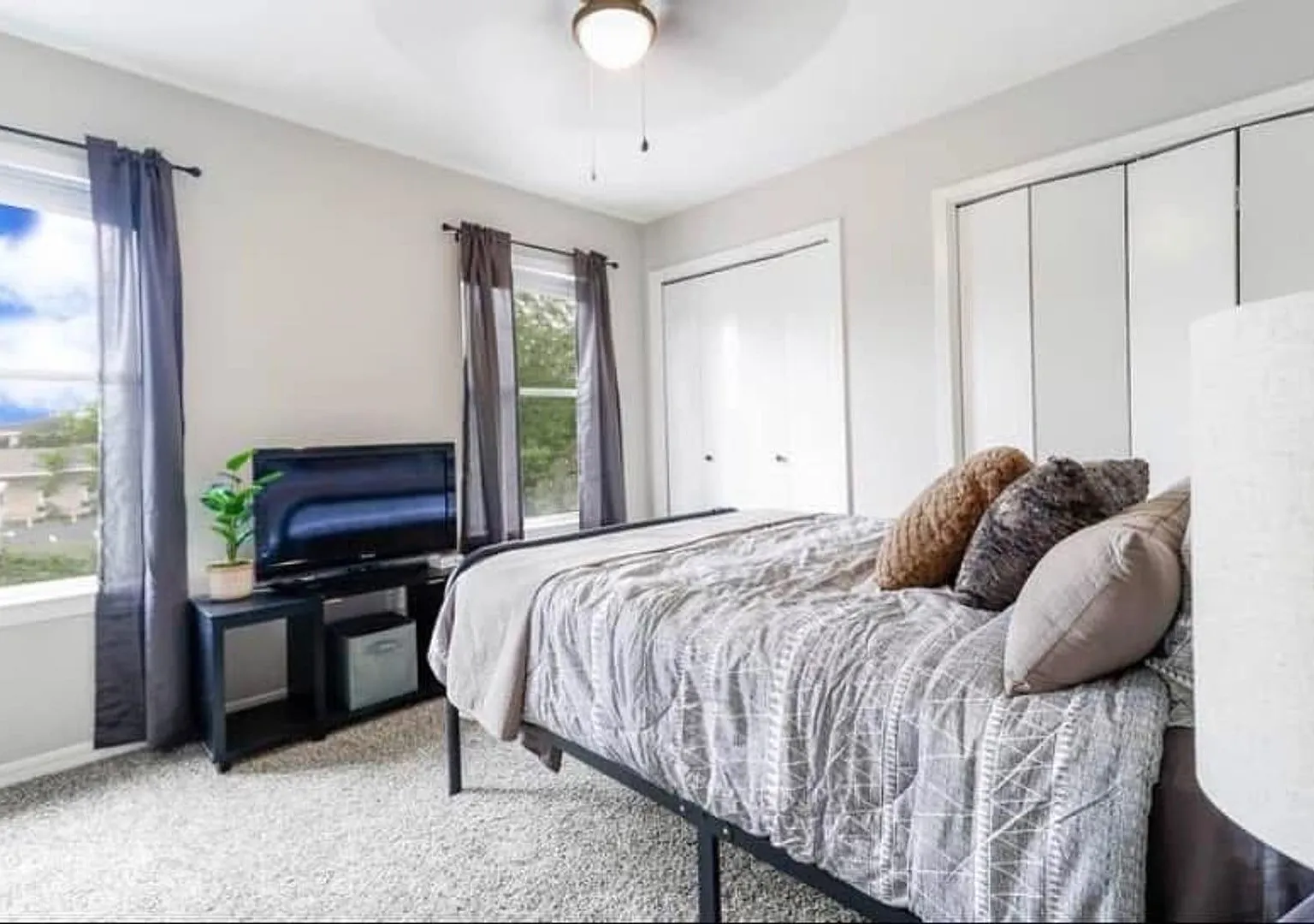 200 Laurel Drive — Photo 4