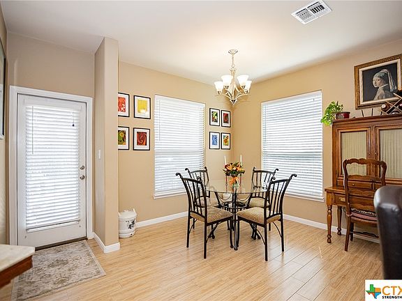 5th image of 3005 Lenora Dr