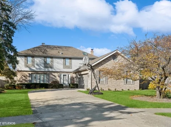 780 Marcie Ct, Deerfield, IL 60015