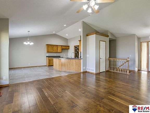5th image of 12616 S 218th Ave
