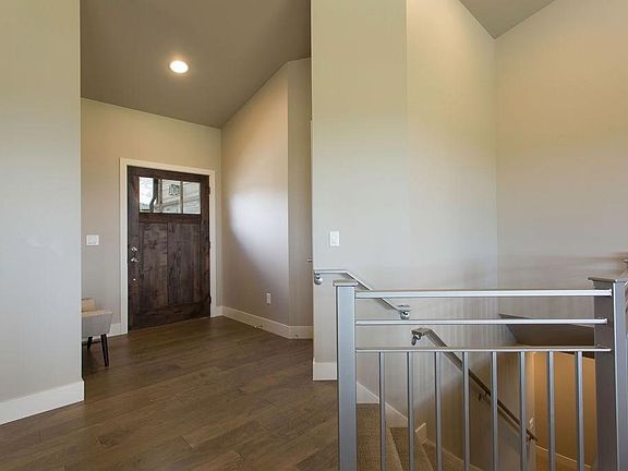 3rd image of 4632 Rangeview Dr