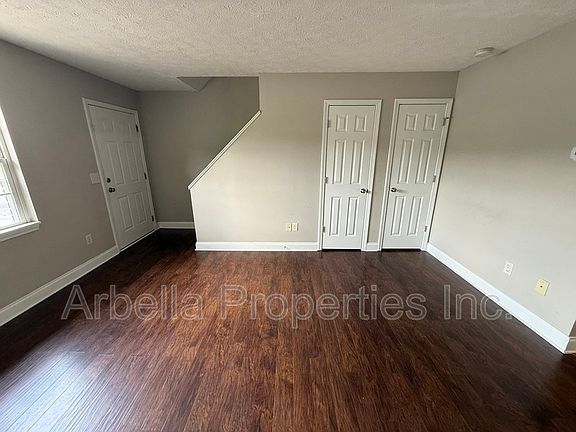 4th image of 133 Walker St APT 4