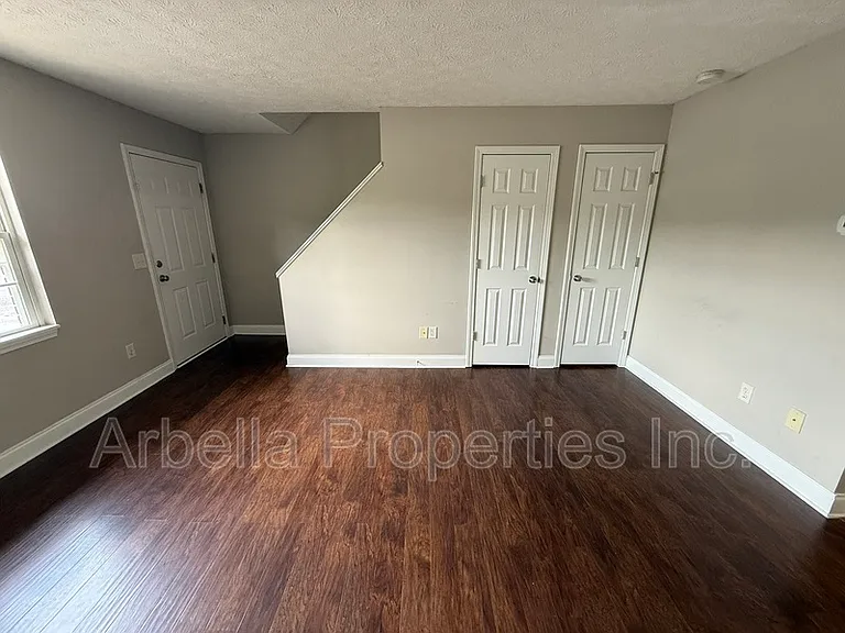 133 Walker St #4 — Photo 4