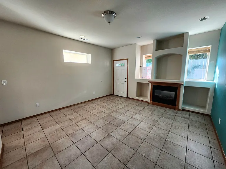 163 Keene Rd — Photo 2