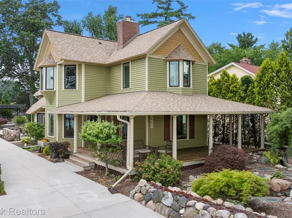 3642 Orchard Lake Rd, West Bloomfield, MI 48324
