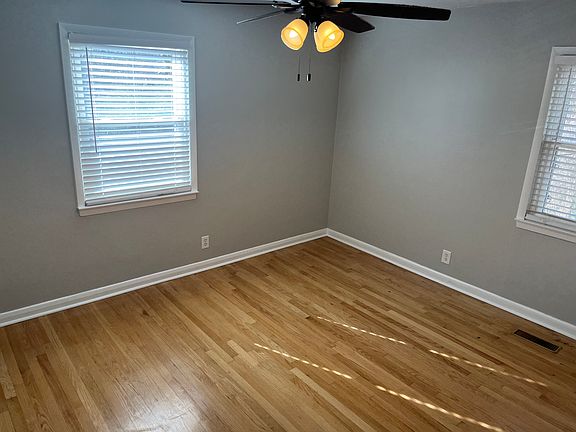 3rd image of 211 Waheela Dr