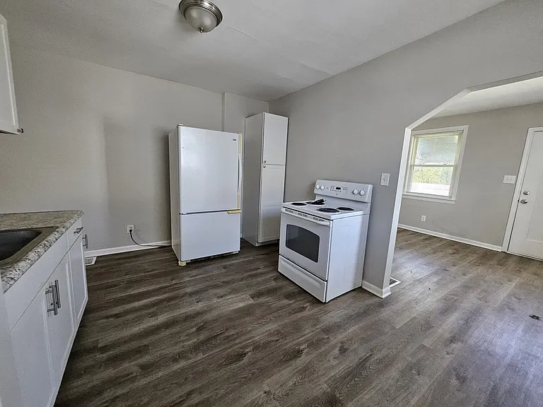 1627 N Gladstone Ave #1629 — Photo 5