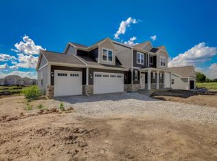 9649 S Bergamont Dr, Franklin, WI 53132