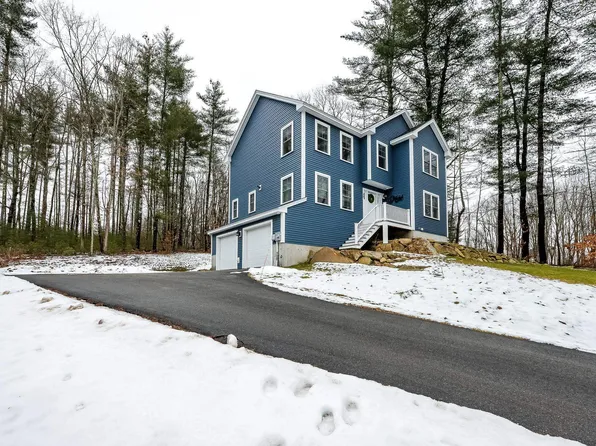 24 Peaslee Road, Rochester, NH 03867