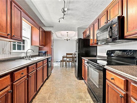 4th image of 314 Conrad Cir