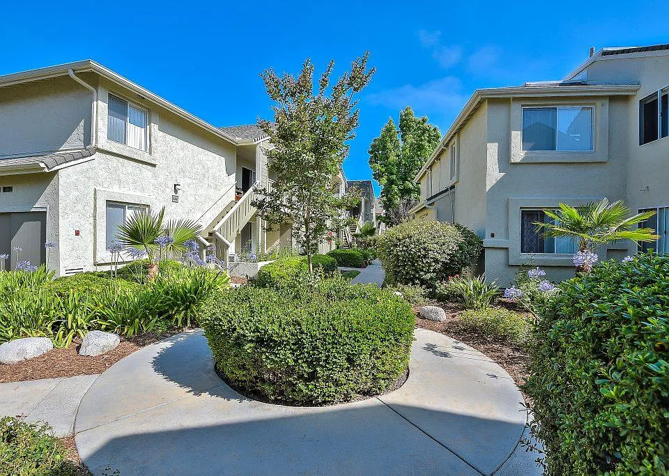 Cross Creek Apartments