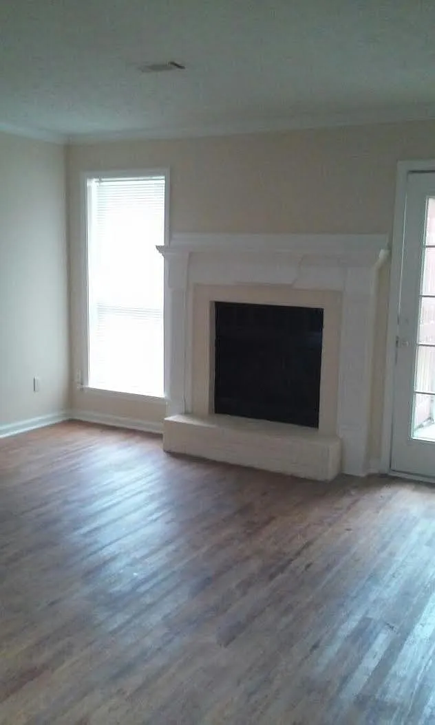 2 bed, 1082 sqft, $1,550 — Photo 2