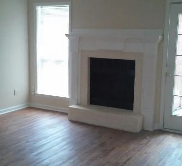 246 Mateo Walk — Photo 2