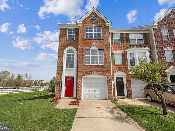 4th image of 18221 Gravinia Cir
