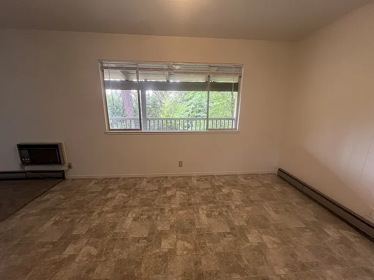 1017 W Main St #4 — Photo 8