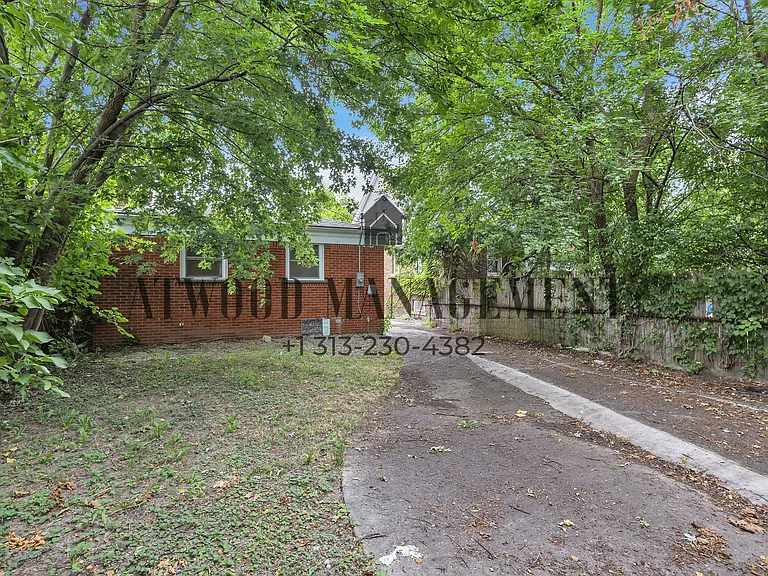 7677 Westwood St — Photo 15