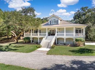5991 Joseph Blake Ln, Wadmalaw Island, SC 29487