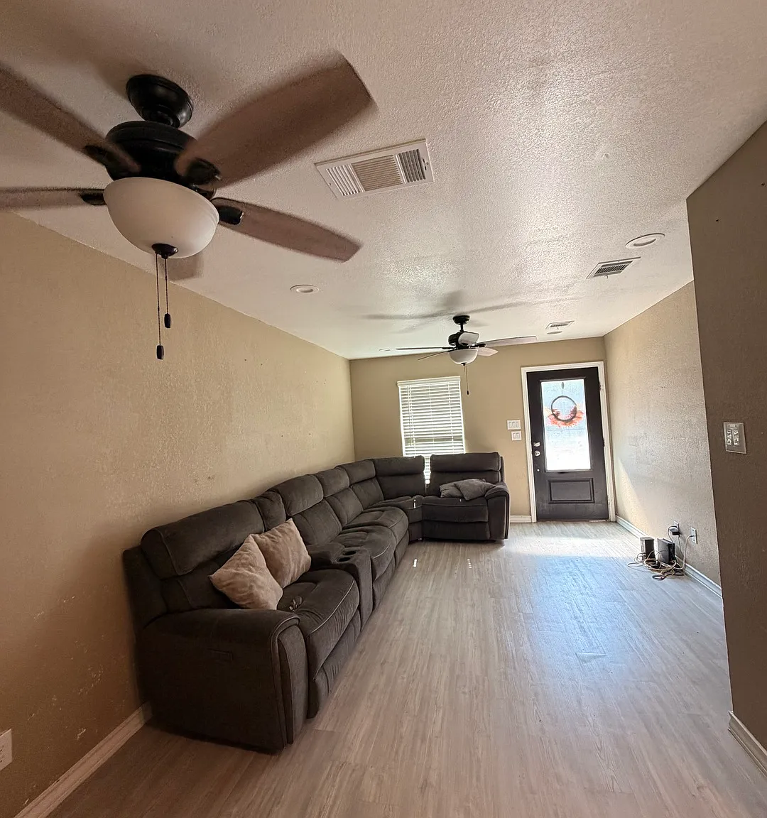 3 bed, 1.0 bath, 792 sqft, $1,350 — Photo 4