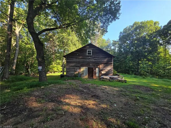 1728 Rock Creek Dairy Rd, Whitsett, NC 27377