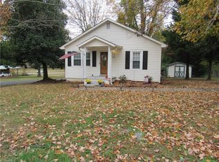 4600 Kelsey Dr, Walkertown, NC 27051