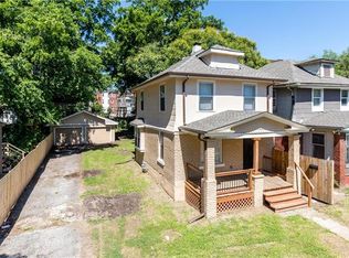4606 Tracy Ave, Kansas City, MO 64110