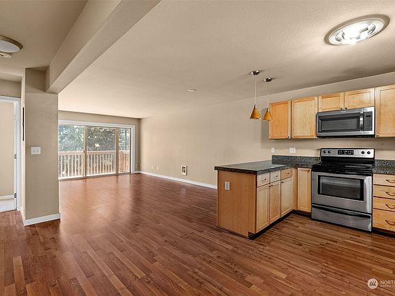 5th image of 1102 S 27th Street #C202
