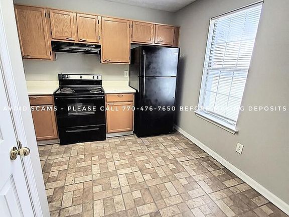 4th image of 2028 Marbut Trce