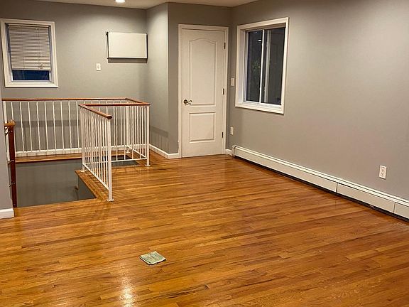 4th image of 16106 65th Ave Floor 2