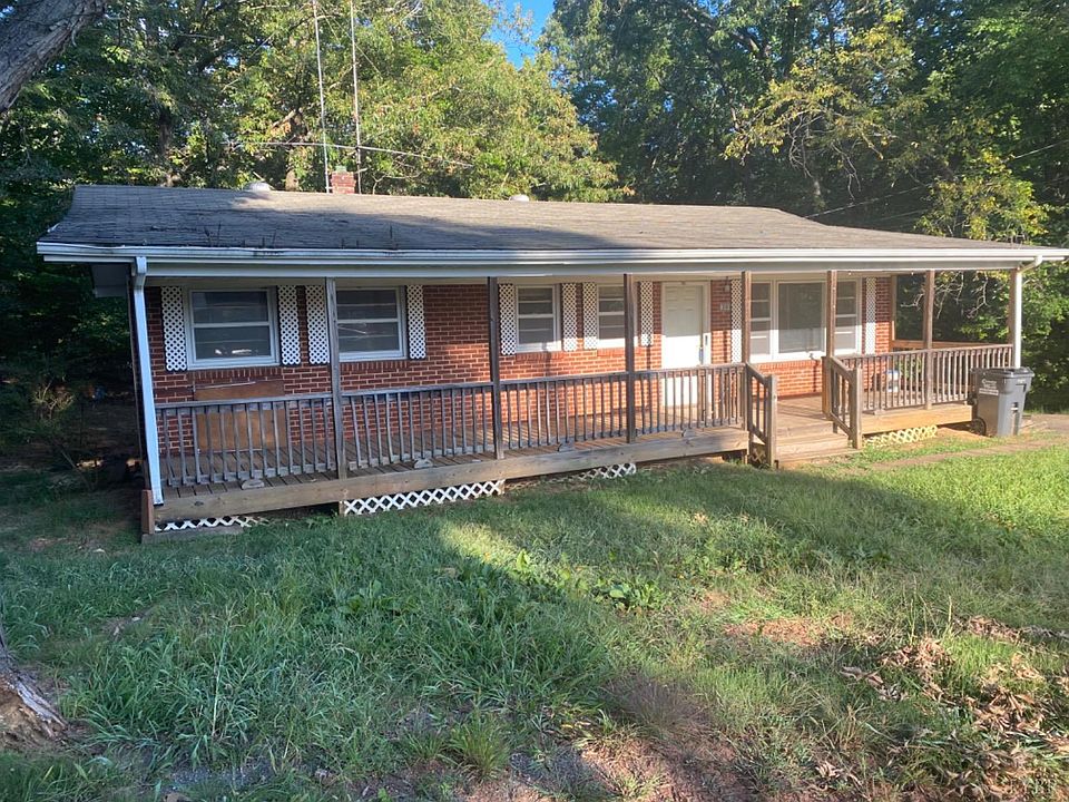 1st image of 201 Pinecrest Dr