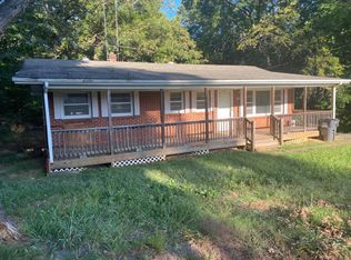 201 Pinecrest Dr, Madison Heights, VA 24572