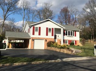 8637 Gateshead Rd, Alexandria, VA 22309