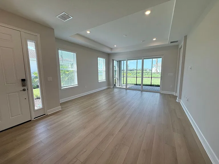 7755 Waning Moon Way — Photo 4