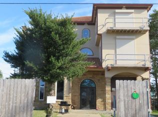 115 8th St, San Leon, TX 77539