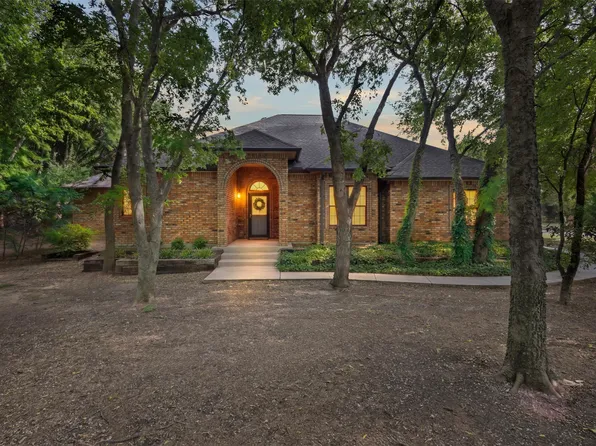 290 Ashford Ln, Midlothian, TX 76065