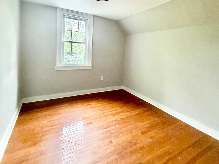 198 Wolcott St #1A — Photo 9