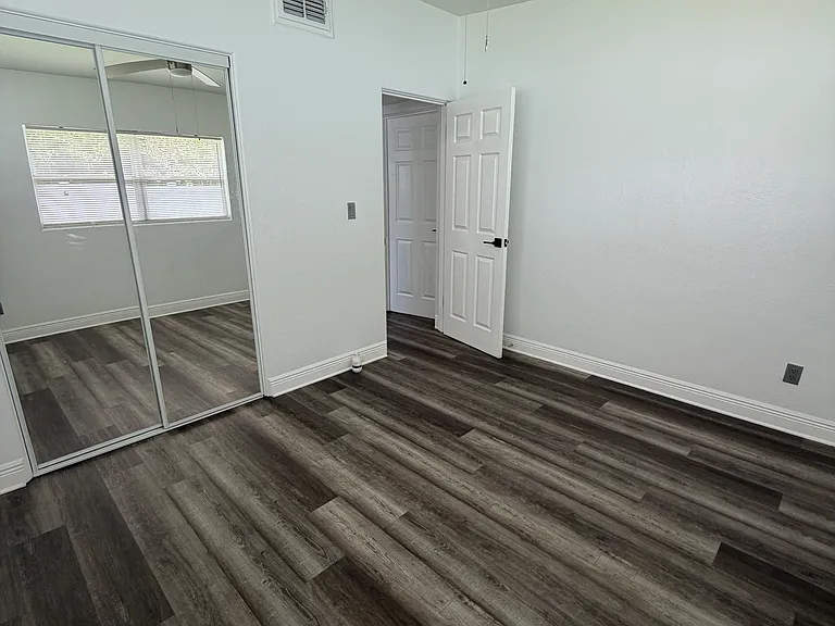 4870 Seminole Ave — Photo 23